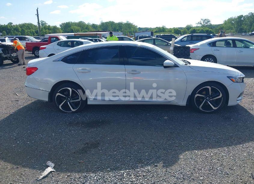 Photo 13 of 2018 Honda Accord EX (VIN 1HGCV1F49JA071791)