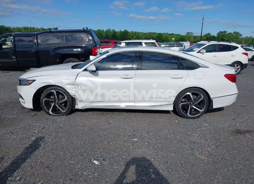 Photo 14 of 2018 Honda Accord EX (VIN 1HGCV1F49JA071791)
