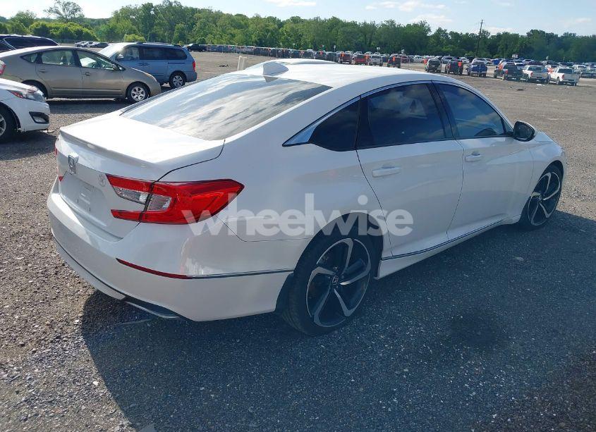 Photo 4 of 2018 Honda Accord EX (VIN 1HGCV1F49JA071791)