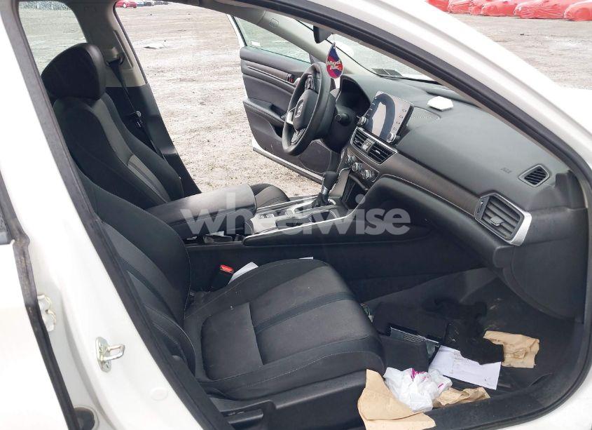 Photo 5 of 2018 Honda Accord EX (VIN 1HGCV1F49JA197049)