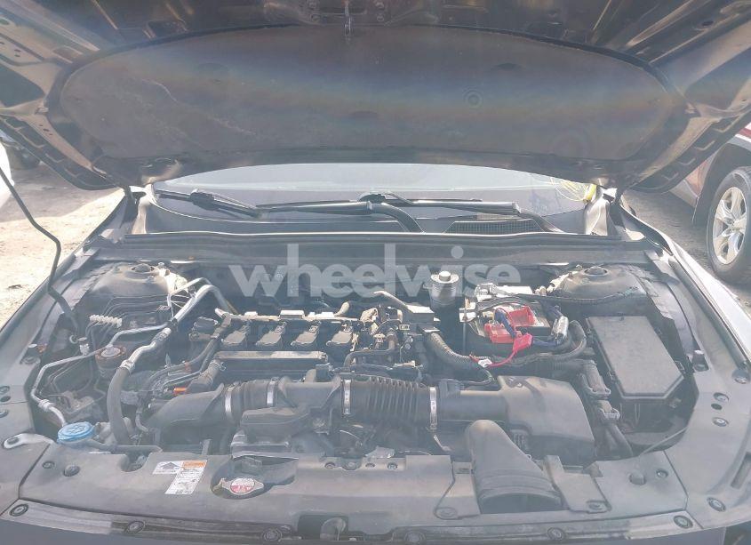 Photo 10 of 2019 Honda Accord EX (VIN 1HGCV1F49KA021832)