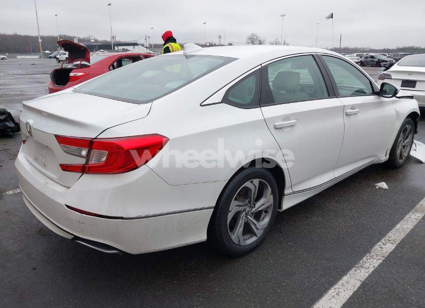 Photo 4 of 2019 Honda Accord EX (VIN 1HGCV1F49KA138469)