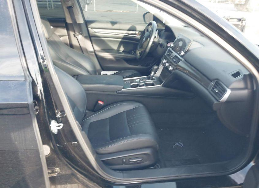 Photo 5 of 2022 Honda Accord SPORT SE (VIN 1HGCV1F49NA038795)