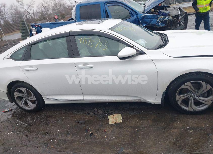 Photo 13 of 2018 Honda Accord EX (VIN 1HGCV1F4XJA032479)