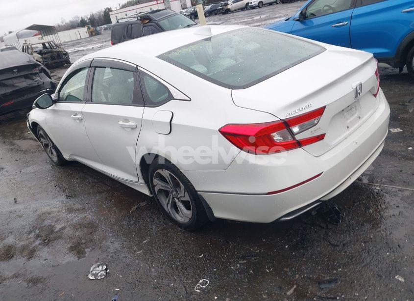 Photo 3 of 2018 Honda Accord EX (VIN 1HGCV1F4XJA032479)