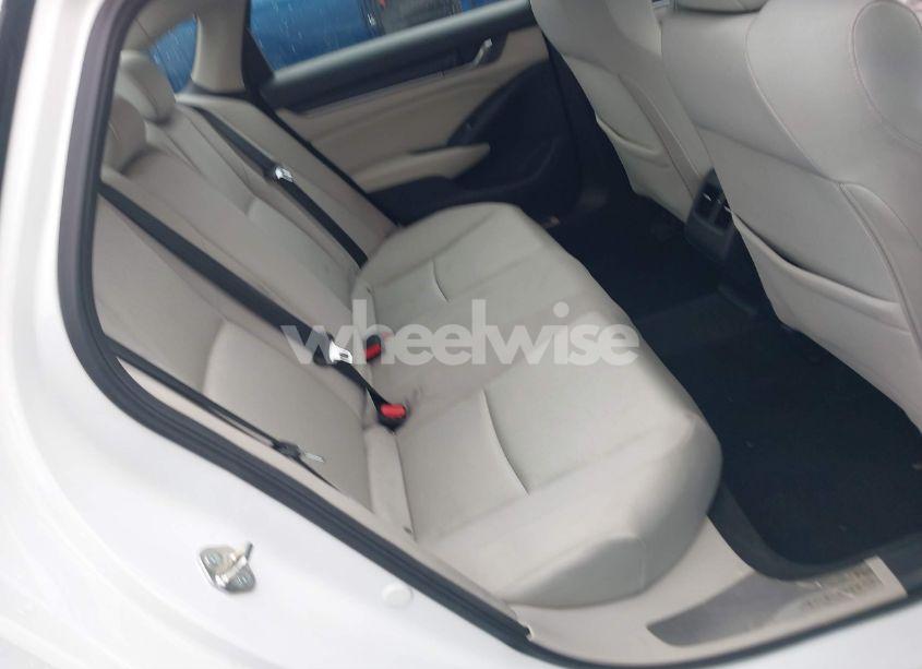 Photo 8 of 2018 Honda Accord EX (VIN 1HGCV1F4XJA032479)