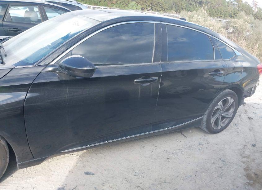 Photo 14 of 2018 Honda Accord EX (VIN 1HGCV1F4XJA037861)