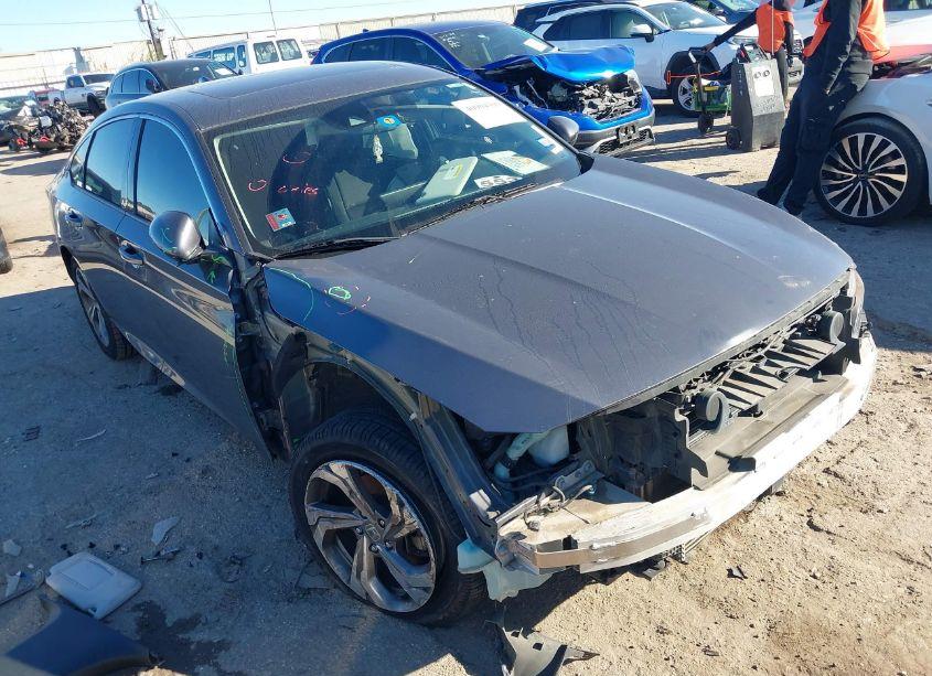 2018 Honda Accord EX (VIN 1HGCV1F4XJA087417) main photo