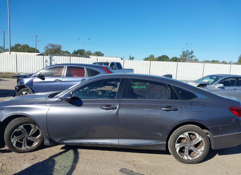 Photo 15 of 2018 Honda Accord EX (VIN 1HGCV1F4XJA087417)