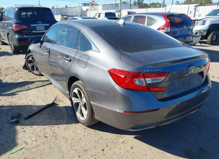 Photo 3 of 2018 Honda Accord EX (VIN 1HGCV1F4XJA087417)