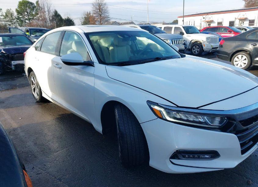 Photo 13 of 2018 Honda Accord EX (VIN 1HGCV1F4XJA138270)