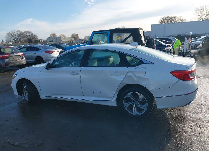 Photo 14 of 2018 Honda Accord EX (VIN 1HGCV1F4XJA138270)