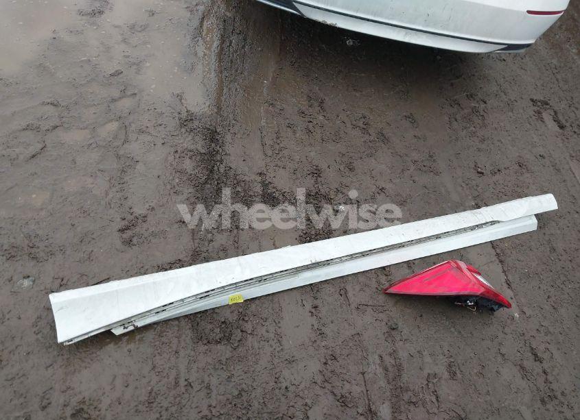 Photo 12 of 2018 Honda Accord EX (VIN 1HGCV1F4XJA143212)