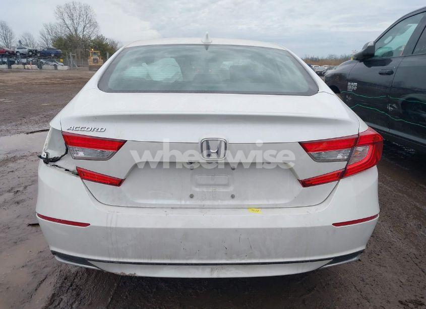 Photo 17 of 2018 Honda Accord EX (VIN 1HGCV1F4XJA143212)