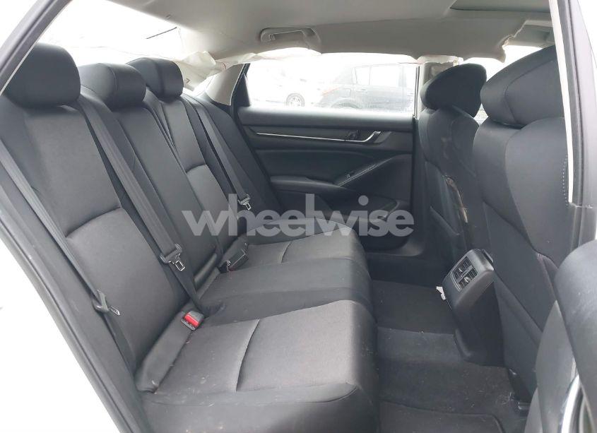Photo 8 of 2018 Honda Accord EX (VIN 1HGCV1F4XJA143212)