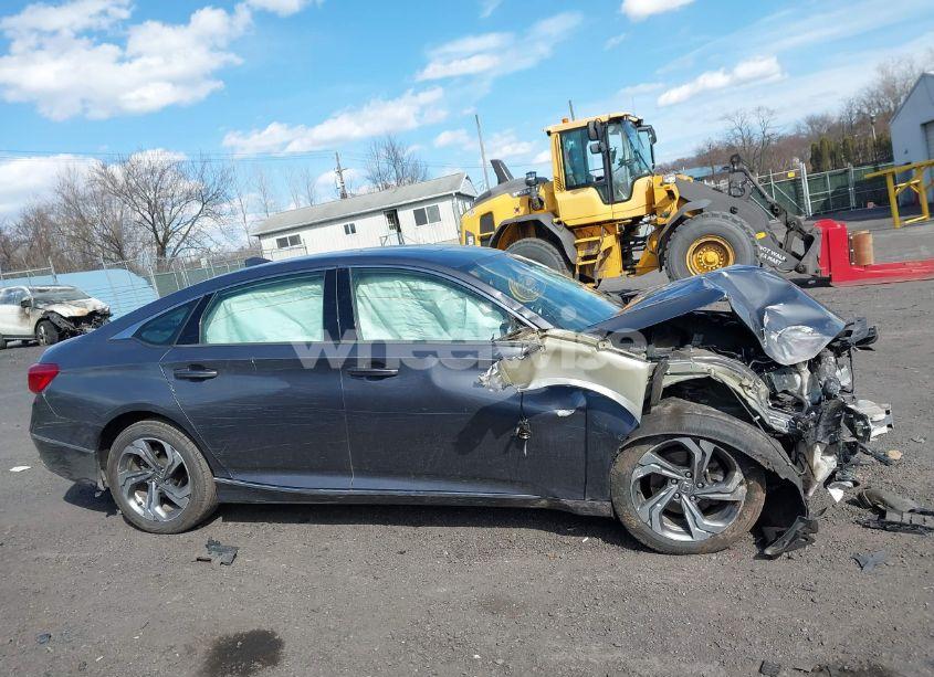 Photo 13 of 2018 Honda Accord EX (VIN 1HGCV1F4XJA216692)