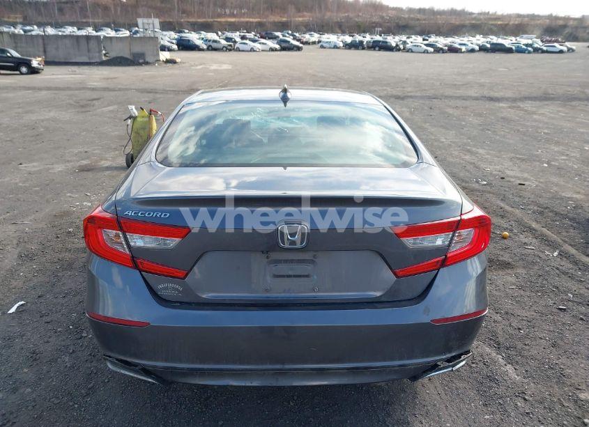 Photo 16 of 2018 Honda Accord EX (VIN 1HGCV1F4XJA216692)
