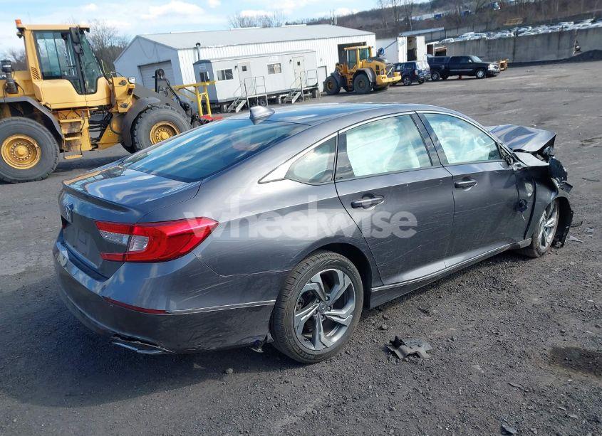 Photo 4 of 2018 Honda Accord EX (VIN 1HGCV1F4XJA216692)