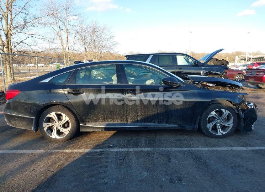 Photo 13 of 2018 Honda Accord EX (VIN 1HGCV1F4XJA254410)