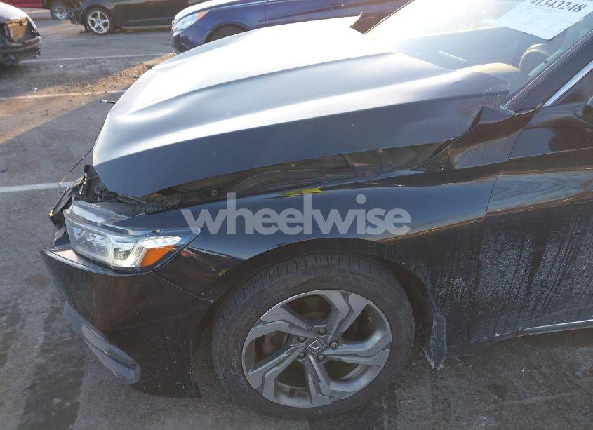 Photo 6 of 2018 Honda Accord EX (VIN 1HGCV1F4XJA254410)