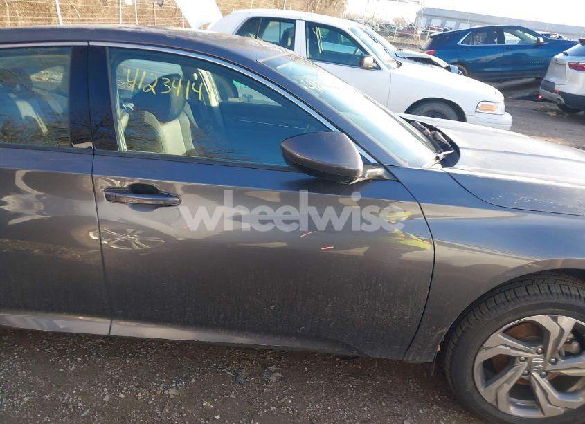 Photo 14 of 2019 Honda Accord EX (VIN 1HGCV1F4XKA078606)