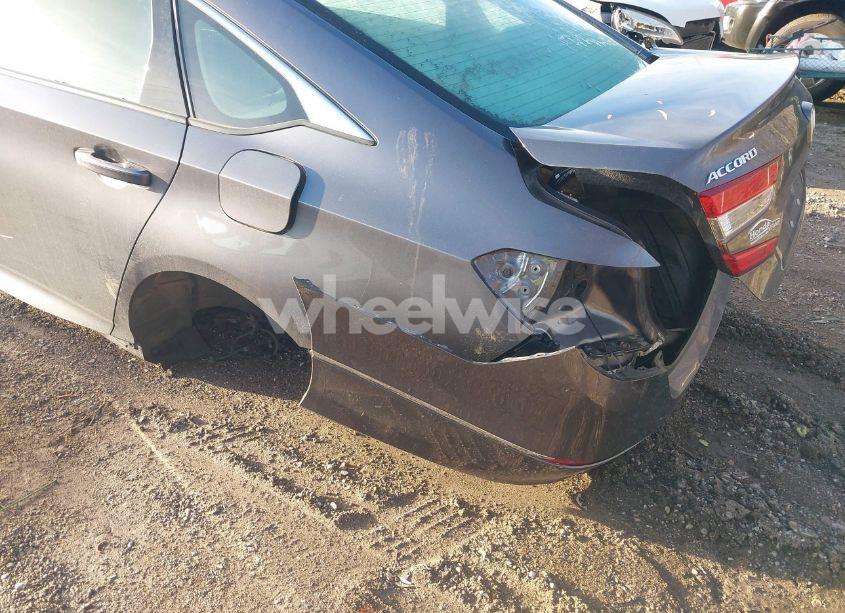 Photo 18 of 2019 Honda Accord EX (VIN 1HGCV1F4XKA078606)