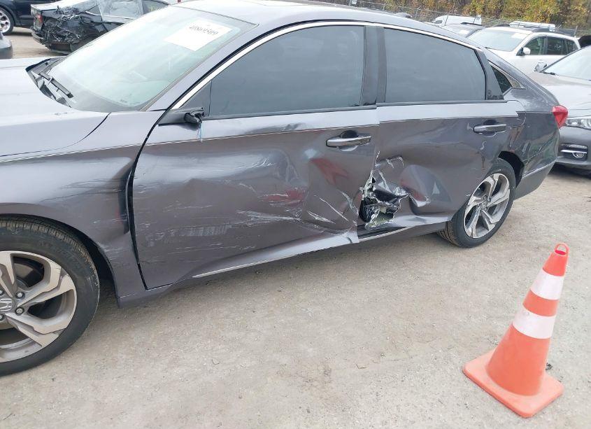Photo 6 of 2020 Honda Accord EX (VIN 1HGCV1F4XLA026412)