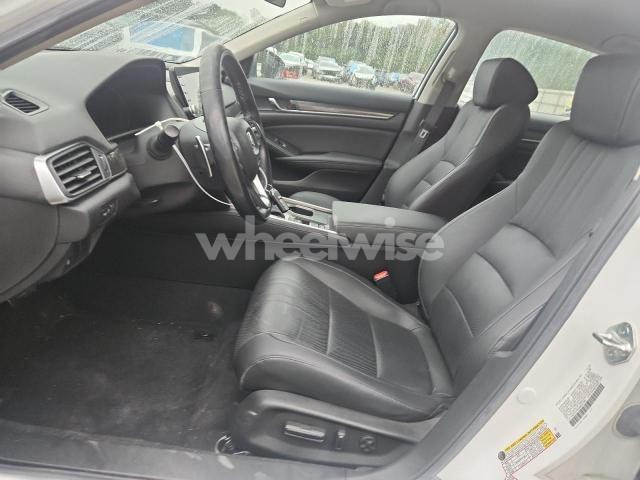 Photo 3 of 2021 HONDA ACCORD SPORT SE (VIN 1HGCV1F4XMA011880)