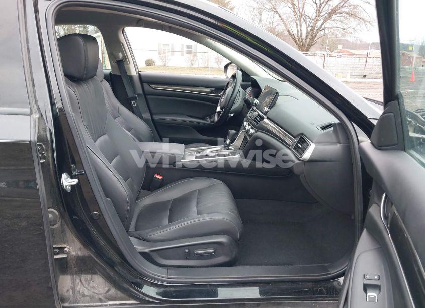 Photo 5 of 2022 Honda Accord SPORT SPECIAL EDITION (VIN 1HGCV1F4XNA043911)