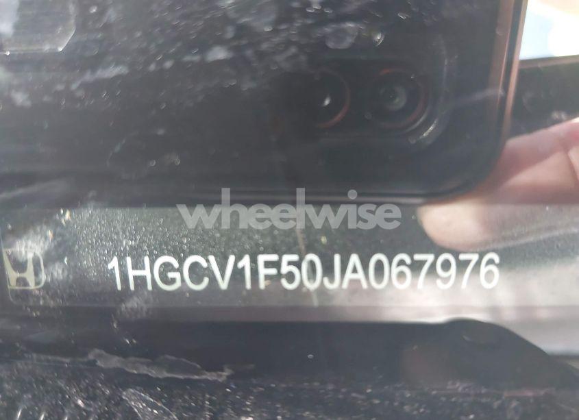 Photo 18 of 2018 Honda Accord EX-L (VIN 1HGCV1F50JA067976)