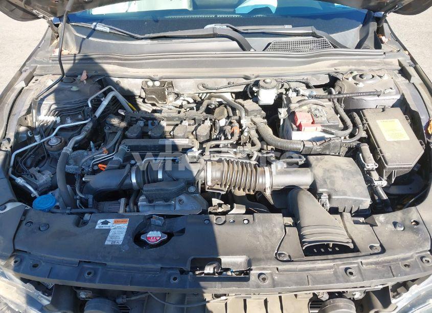 Photo 10 of 2018 Honda Accord EX-L (VIN 1HGCV1F50JA085250)