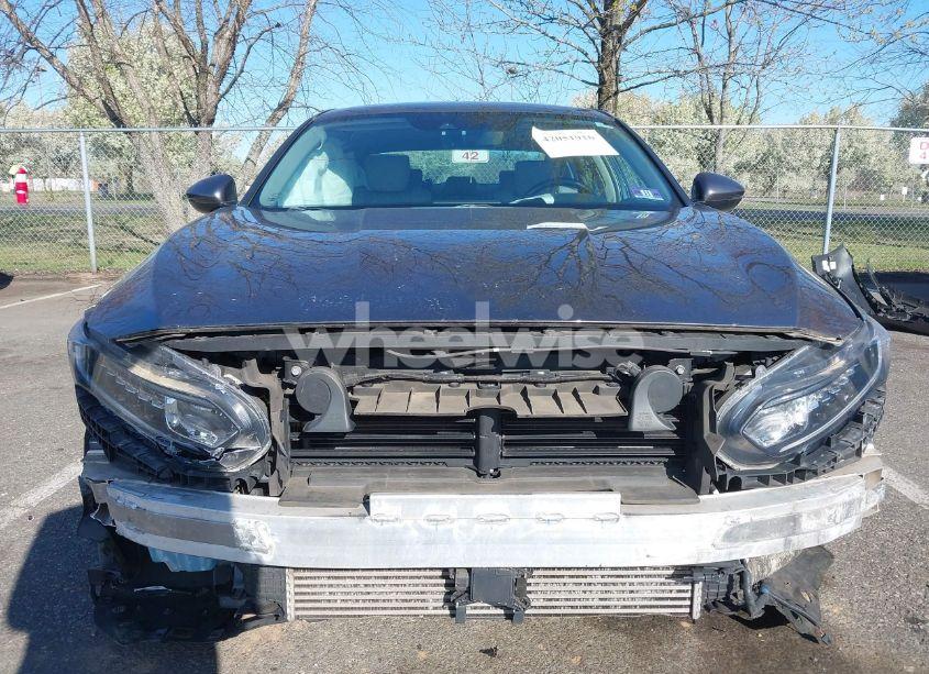 Photo 12 of 2018 Honda Accord EX-L (VIN 1HGCV1F50JA085250)