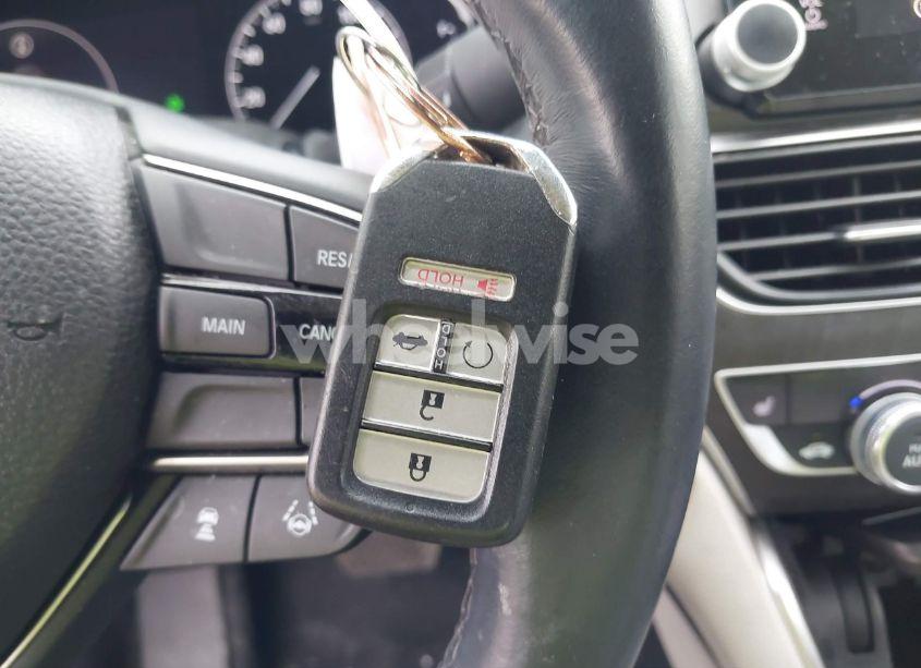 Photo 11 of 2018 Honda Accord EX-L (VIN 1HGCV1F50JA088522)