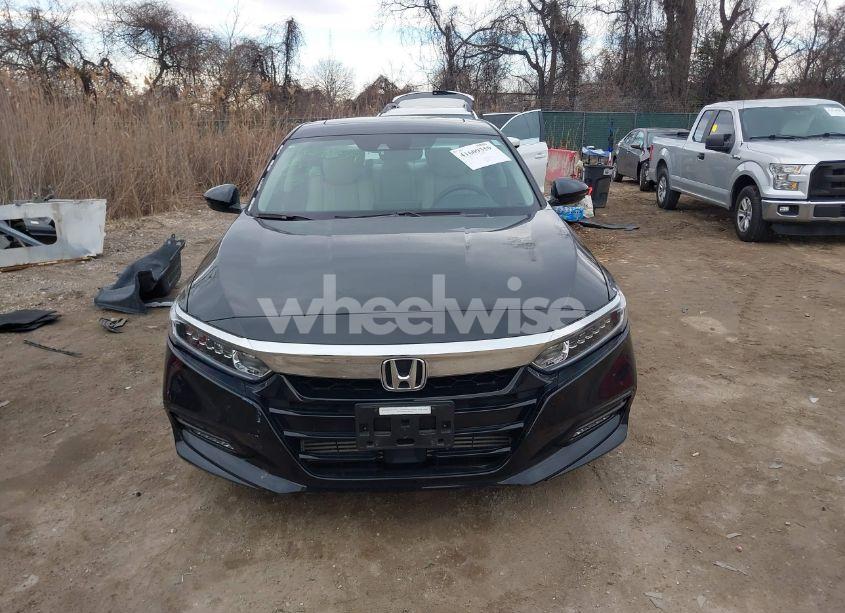 Photo 13 of 2018 Honda Accord EX-L (VIN 1HGCV1F50JA088522)