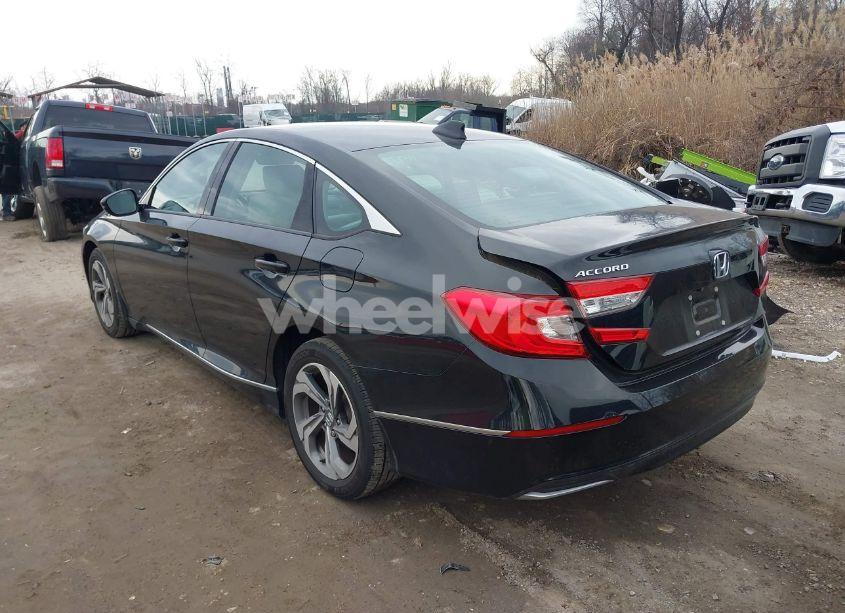 Photo 3 of 2018 Honda Accord EX-L (VIN 1HGCV1F50JA088522)