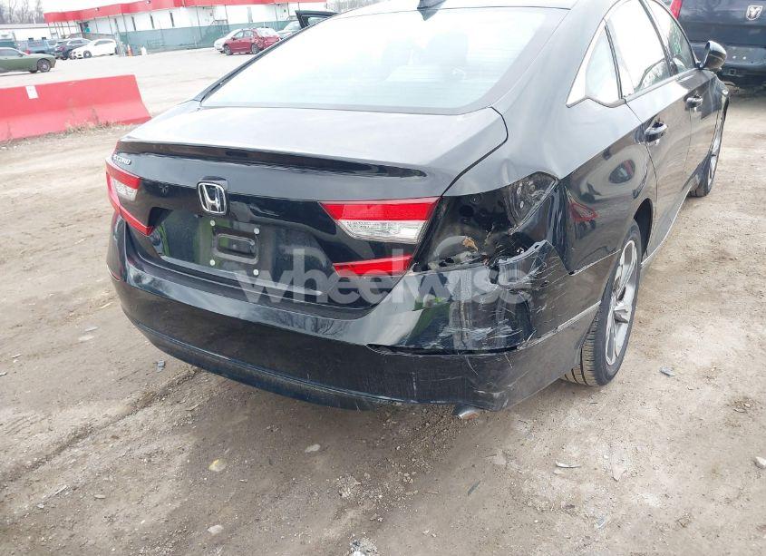 Photo 6 of 2018 Honda Accord EX-L (VIN 1HGCV1F50JA088522)