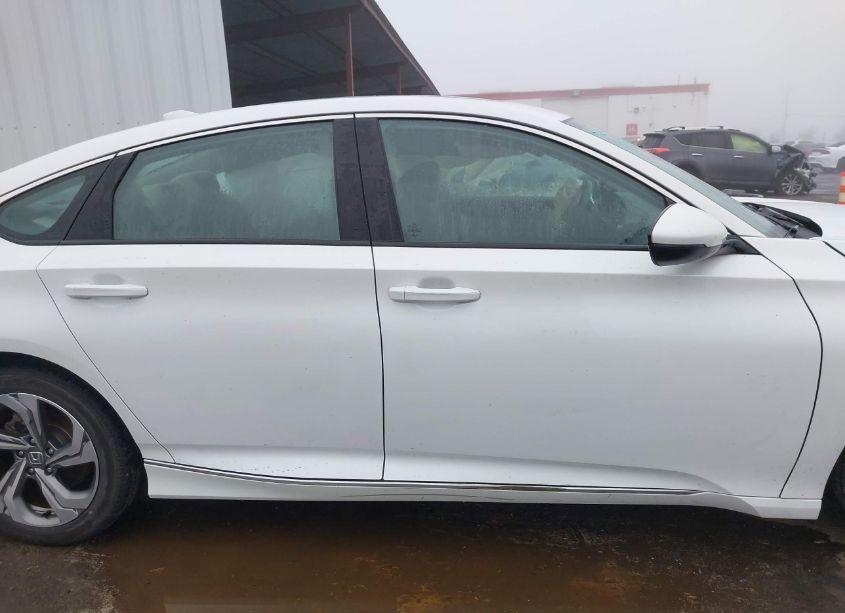 Photo 13 of 2018 Honda Accord EX-L (VIN 1HGCV1F50JA094174)