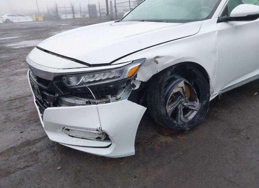 Photo 6 of 2018 Honda Accord EX-L (VIN 1HGCV1F50JA094174)