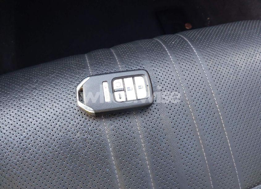 Photo 11 of 2018 Honda Accord EX-L (VIN 1HGCV1F50JA110034)