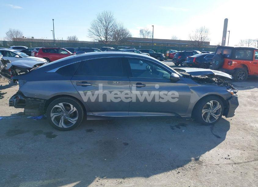Photo 14 of 2018 Honda Accord EX-L (VIN 1HGCV1F50JA110034)