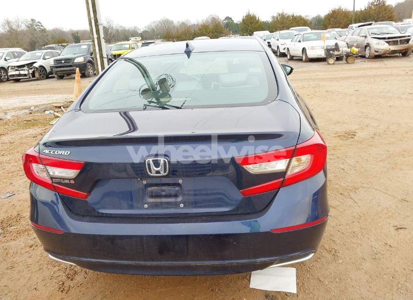 Photo 16 of 2018 Honda Accord EX-L (VIN 1HGCV1F50JA196140)
