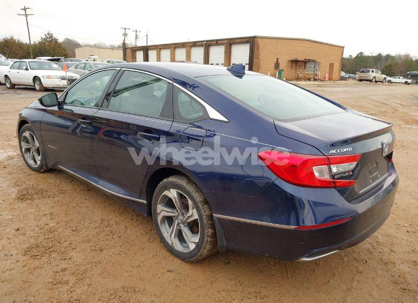 Photo 3 of 2018 Honda Accord EX-L (VIN 1HGCV1F50JA196140)