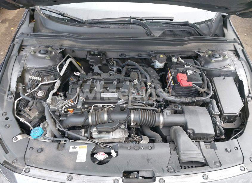 Photo 10 of 2018 Honda Accord EX-L (VIN 1HGCV1F50JA231985)