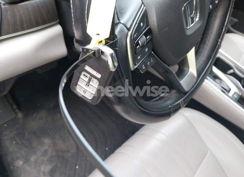 Photo 11 of 2018 Honda Accord EX-L (VIN 1HGCV1F50JA231985)