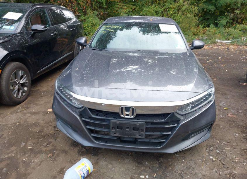 Photo 12 of 2018 Honda Accord EX-L (VIN 1HGCV1F50JA231985)