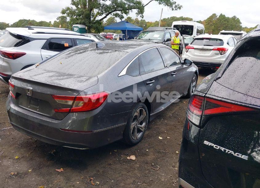 Photo 4 of 2018 Honda Accord EX-L (VIN 1HGCV1F50JA231985)