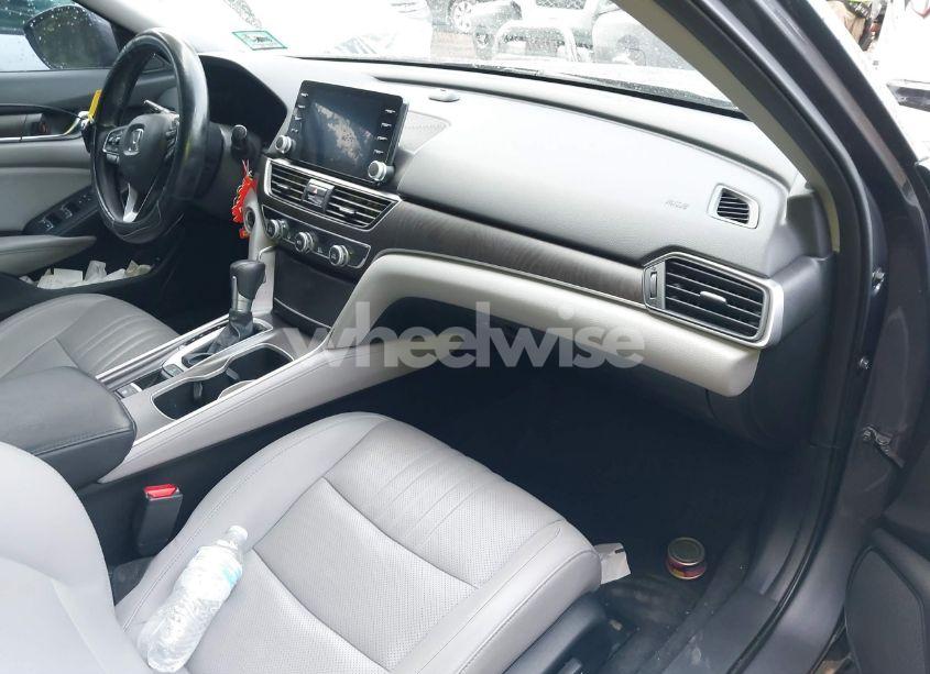 Photo 5 of 2018 Honda Accord EX-L (VIN 1HGCV1F50JA231985)