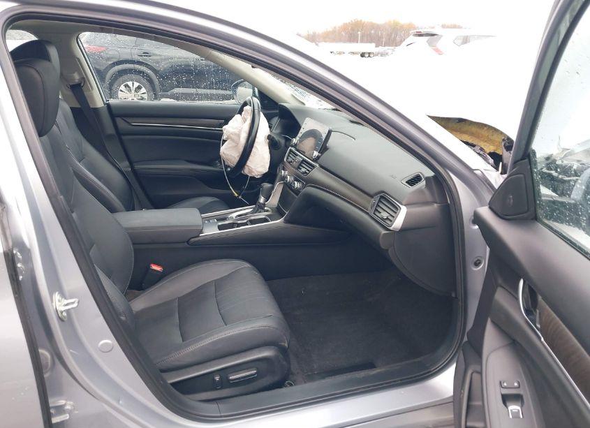 Photo 5 of 2020 Honda Accord EX-L (VIN 1HGCV1F50LA133221)