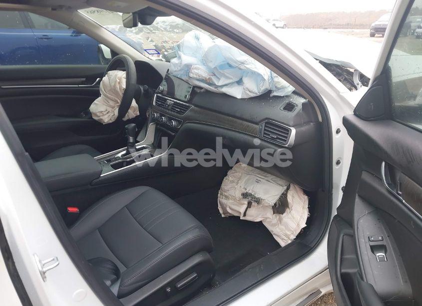 Photo 5 of 2021 Honda Accord EX-L (VIN 1HGCV1F50MA076567)