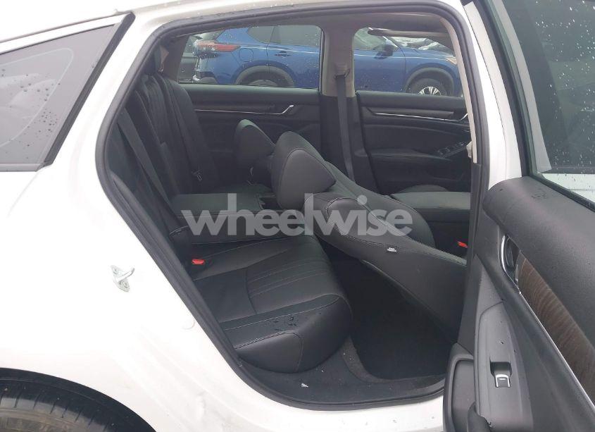 Photo 8 of 2021 Honda Accord EX-L (VIN 1HGCV1F50MA076567)